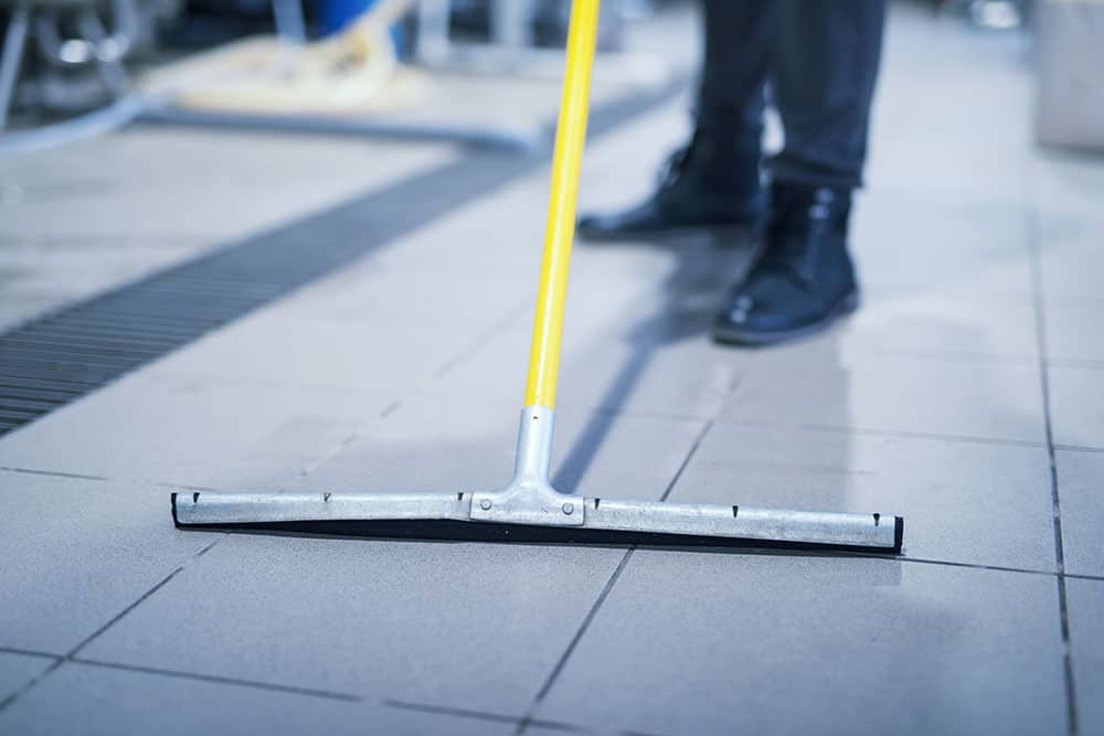 Cosa pulisce un’impresa di pulizie in un condominio?